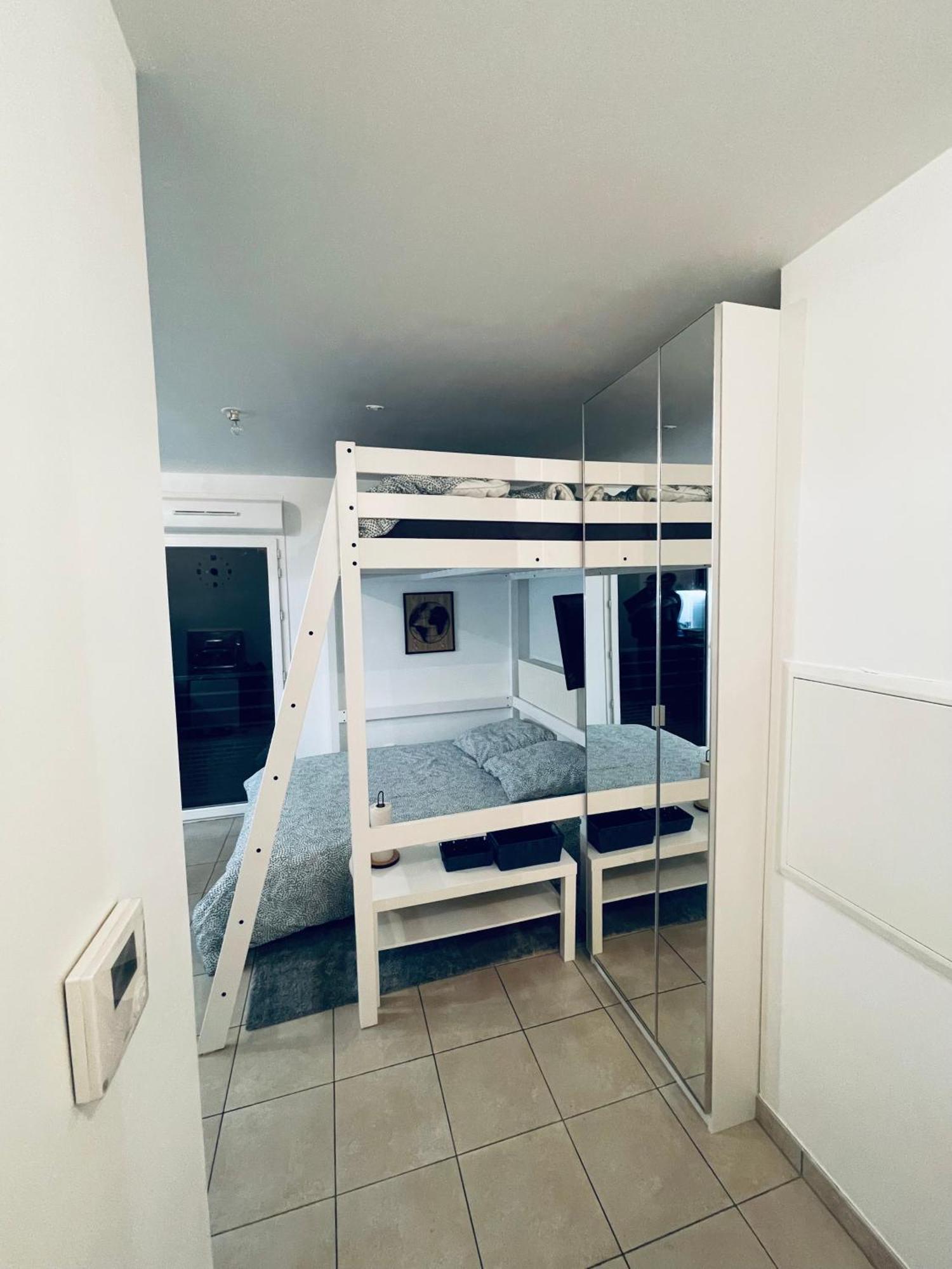 Appartement Lahcen Thorigny-sur-Marne Екстер'єр фото